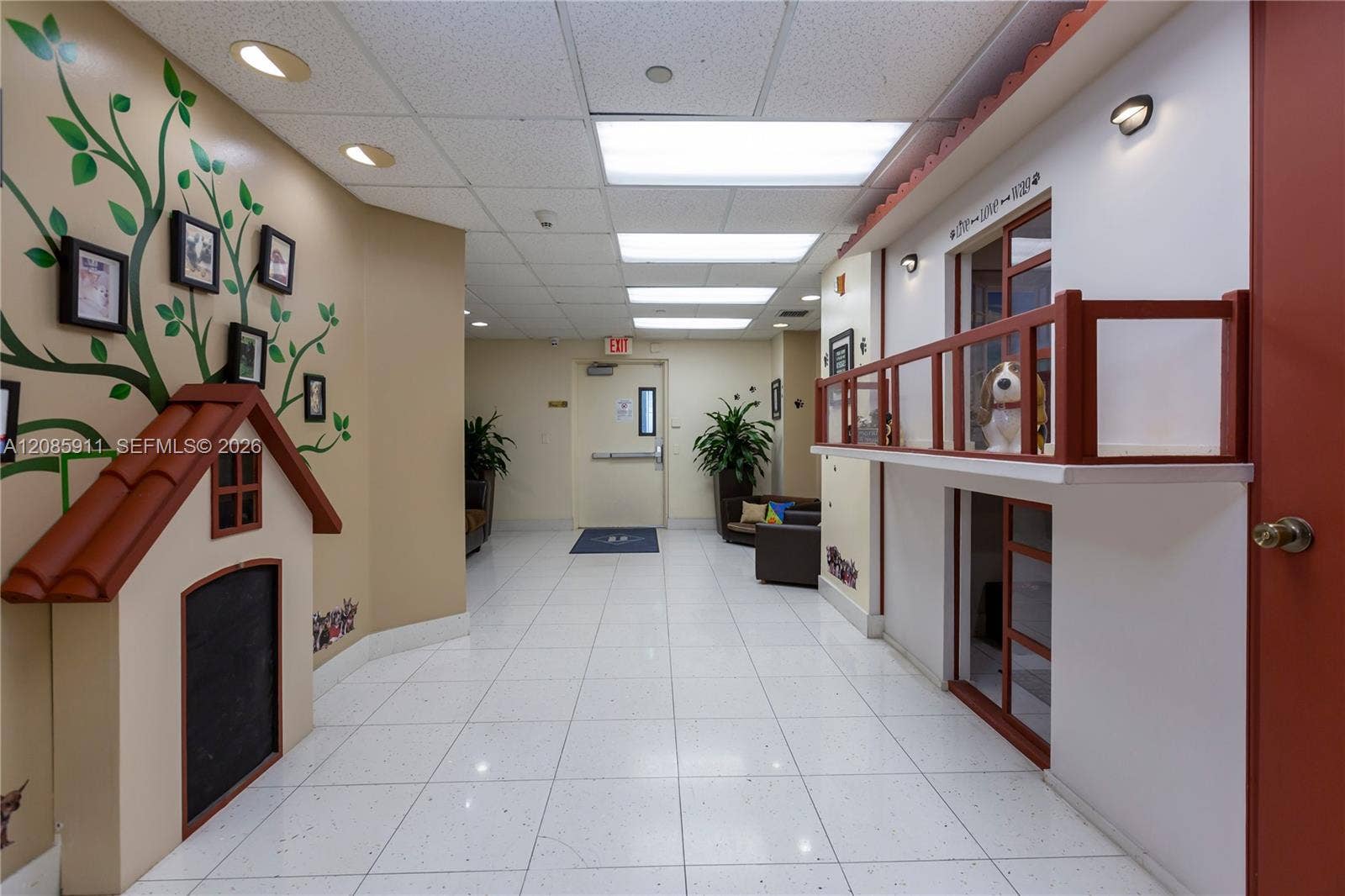 4779 Collins Avenue, #2906, Miami Beach, FL 33140 Dog room
