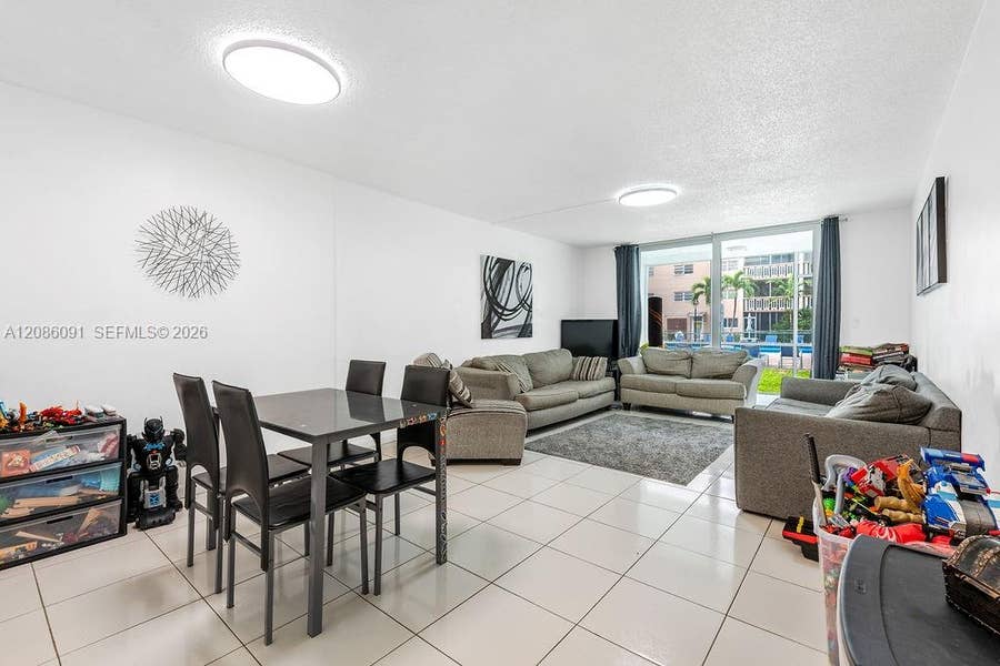Property photo for 319 NE 14th Avenue, #106, Hallandale Beach, FL