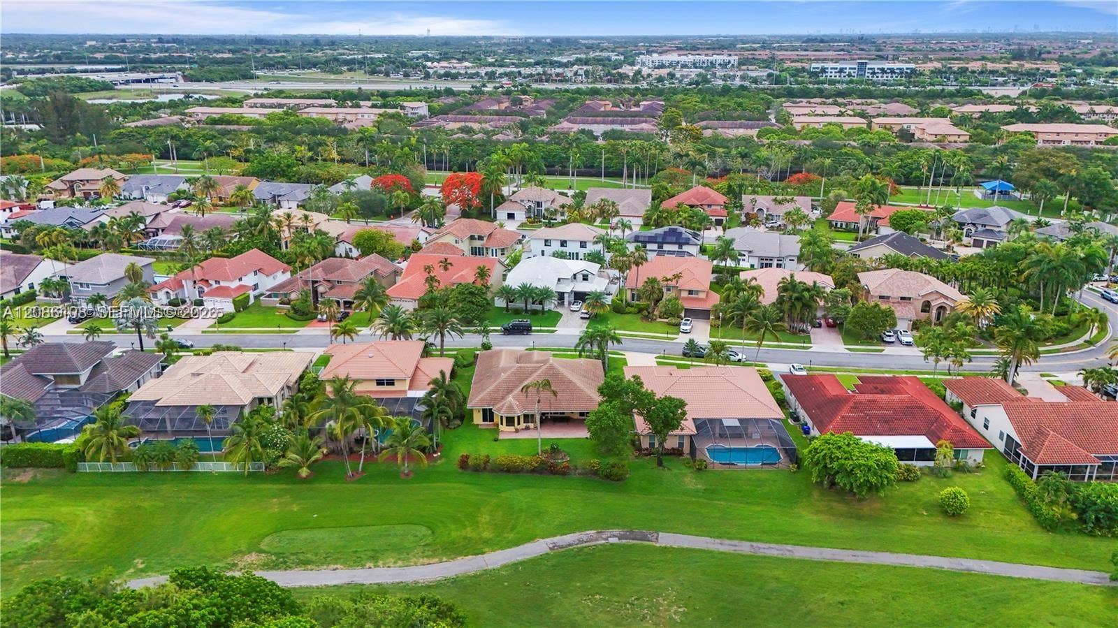720 W Cypress Pointe Drive W, Pembroke Pines, FL 33027 Photo 3