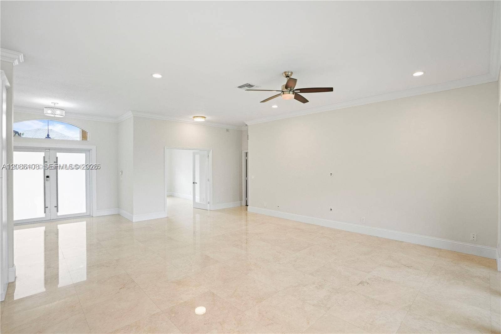 720 W Cypress Pointe Drive W, Pembroke Pines, FL 33027 Photo 7