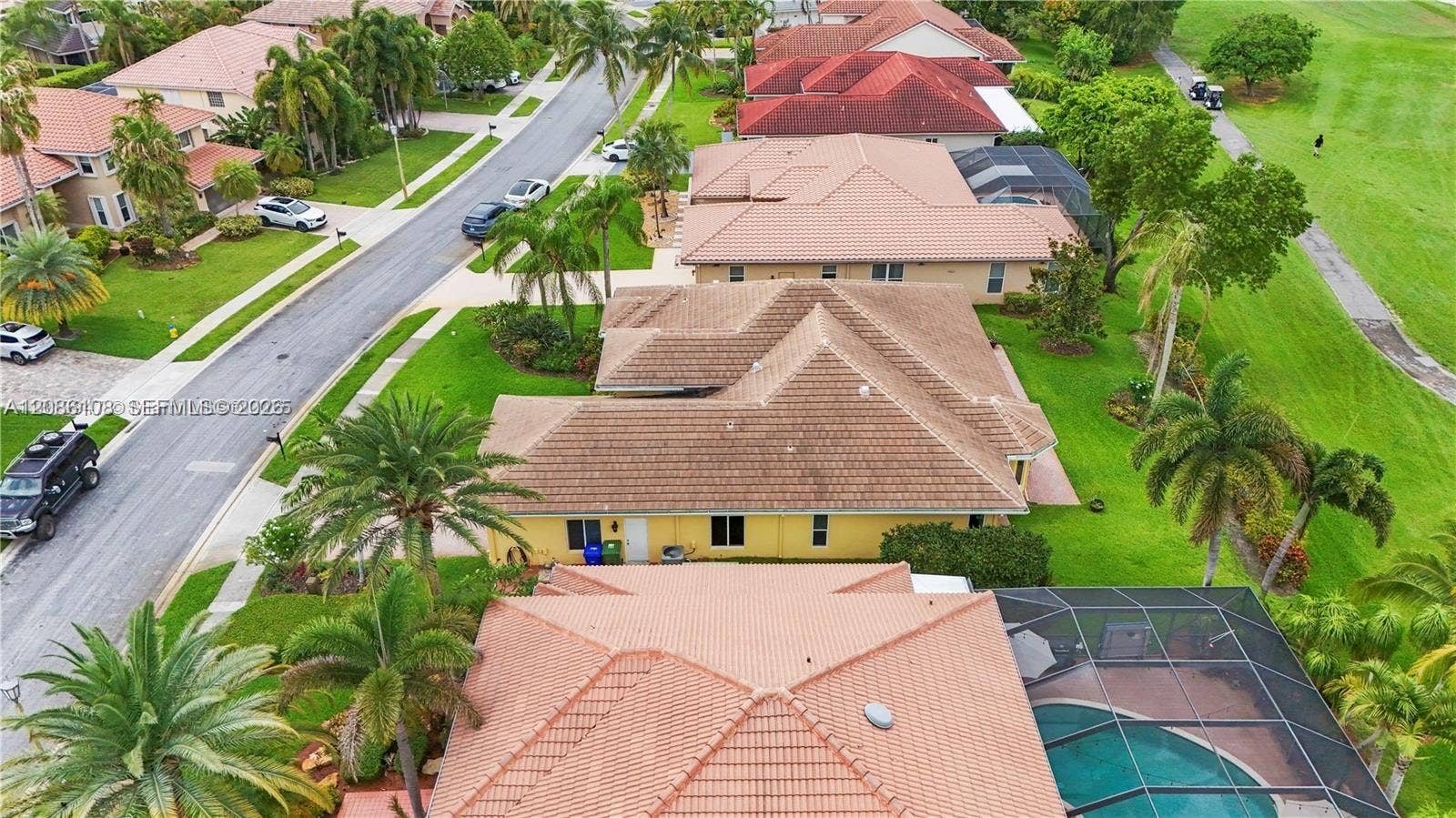720 W Cypress Pointe Drive W, Pembroke Pines, FL 33027 Photo 51