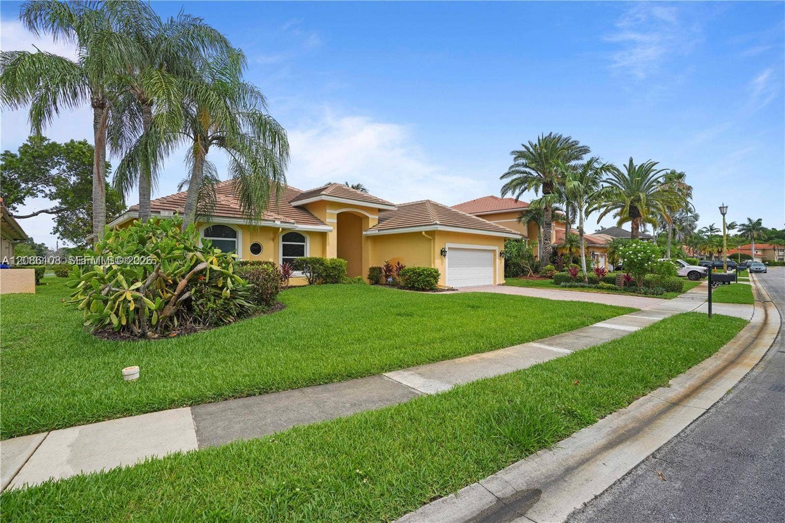 720 W Cypress Pointe Drive W, Pembroke Pines, FL 33027 Photo 64