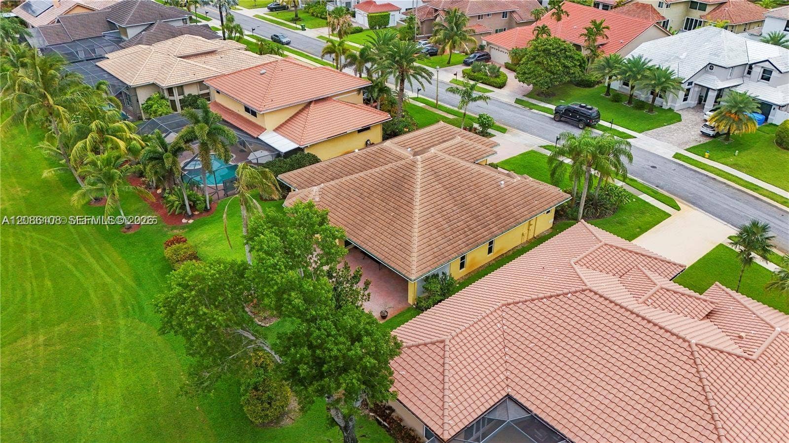 720 W Cypress Pointe Drive W, Pembroke Pines, FL 33027 Photo 54