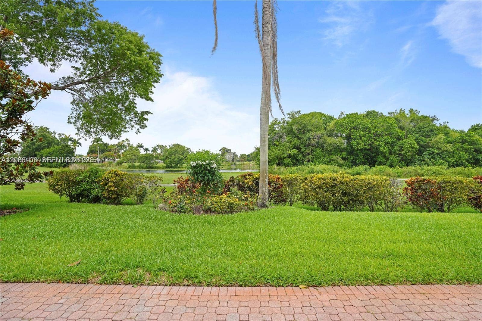 720 W Cypress Pointe Drive W, Pembroke Pines, FL 33027 Photo 47