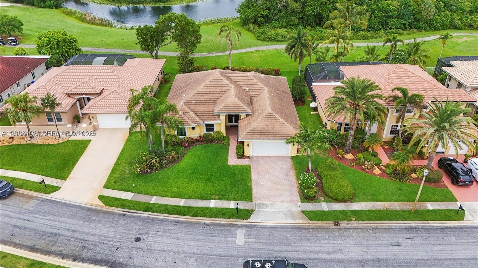 720 W Cypress Pointe Drive W, Pembroke Pines, FL 33027 Photo 1