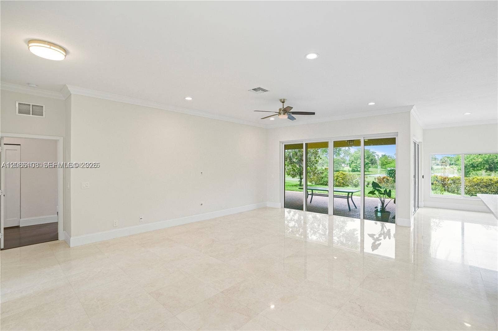 720 W Cypress Pointe Drive W, Pembroke Pines, FL 33027 Photo 9