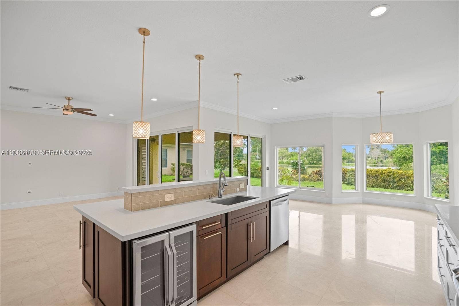 720 W Cypress Pointe Drive W, Pembroke Pines, FL 33027 Photo 12