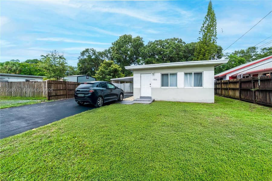 Property photo for 1806 SW 22nd Street, Fort Lauderdale, FL