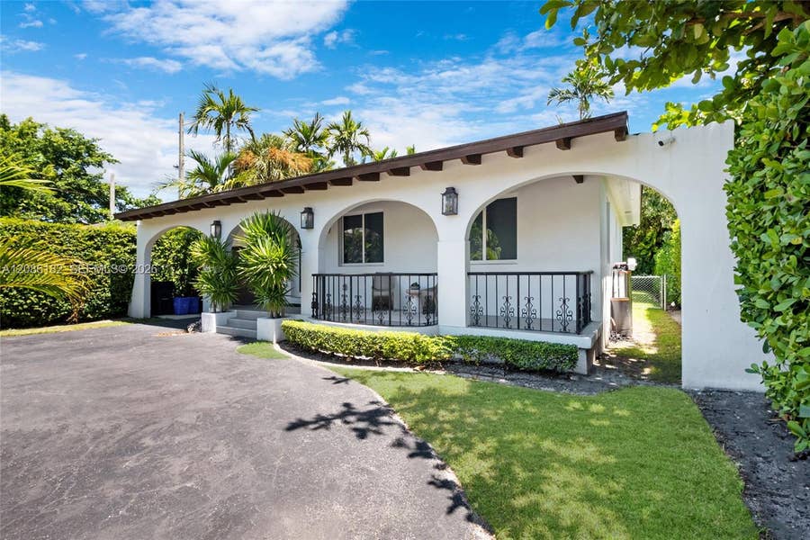 Property photo for 817 Tangier Street, Coral Gables, FL