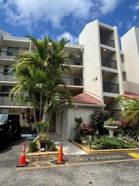 Property photo for 116 Lake Emerald Drive, #202, Oakland Park, FL