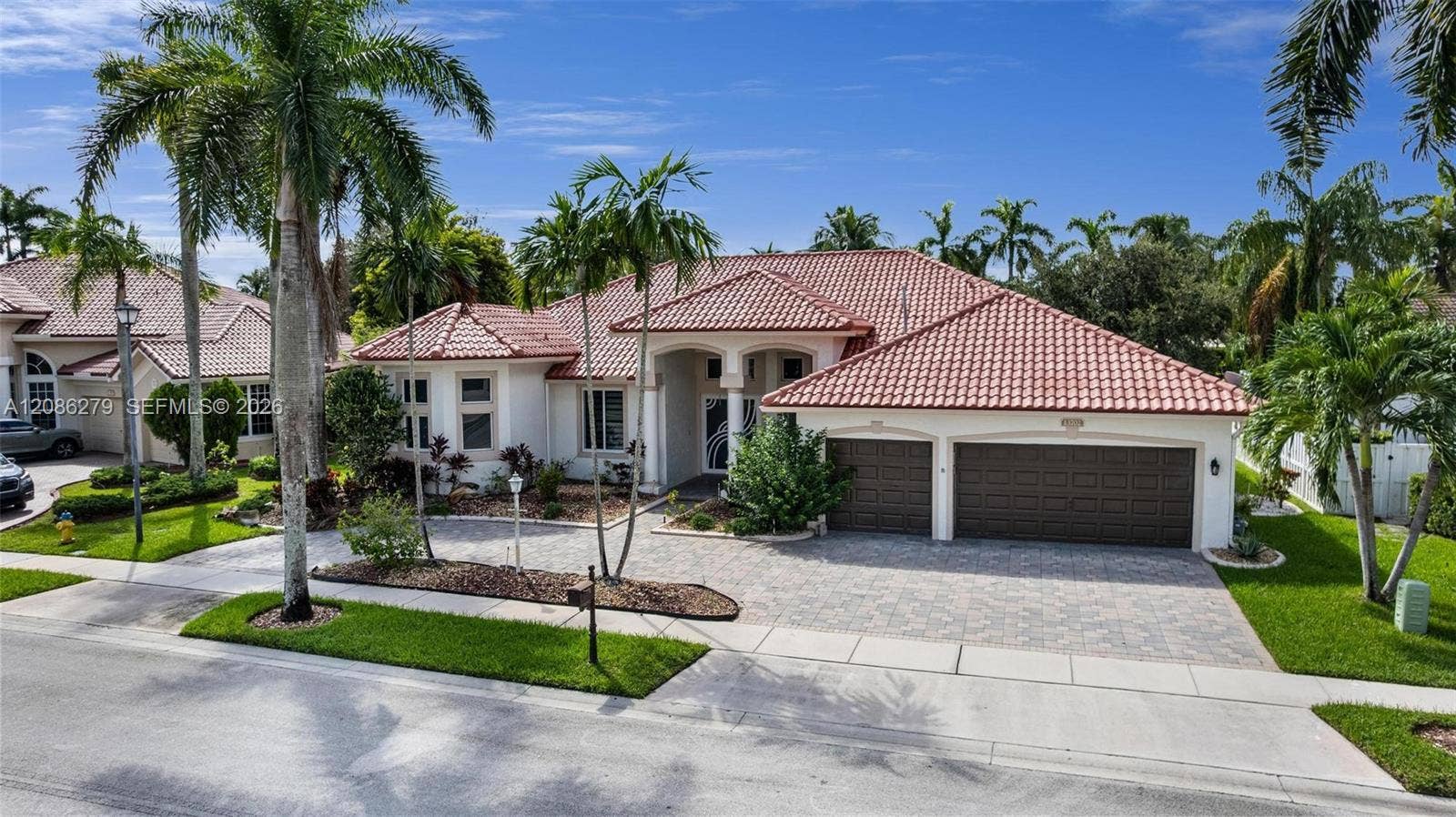13702 NW 18th Street, Pembroke Pines, FL 33028 Photo 2