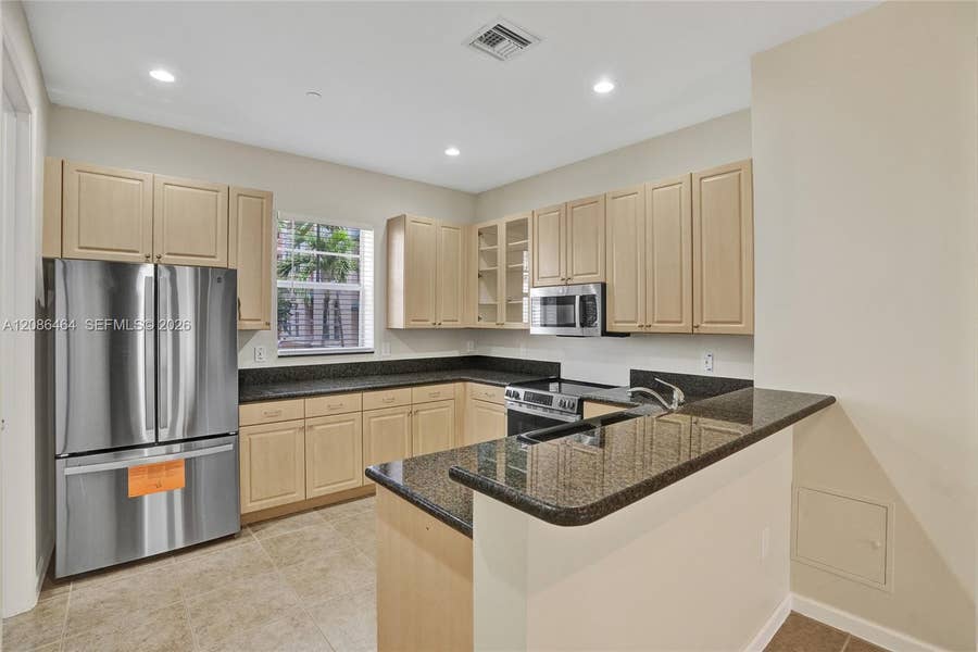 Property photo for 1033 NE 17th Way, #1804, Fort Lauderdale, FL