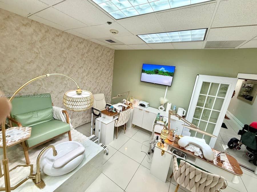 Property photo for Salon Sale, #Suite for, Deerfield Beach, FL