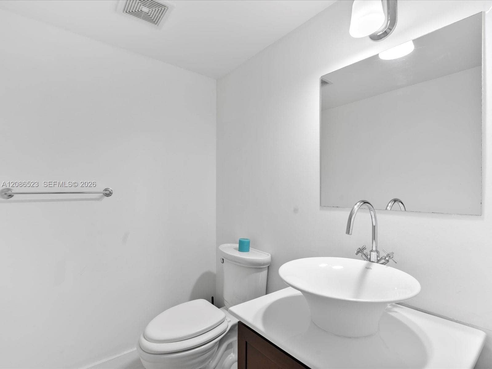 3675 N Country Club Drive, #1607, Aventura, FL 33180 Photo 11