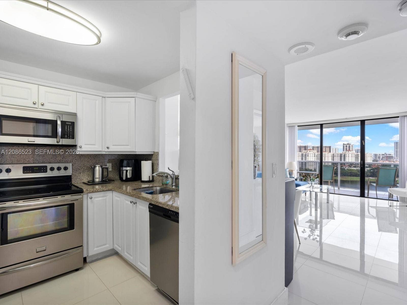 3675 N Country Club Drive, #1607, Aventura, FL 33180 Photo 6