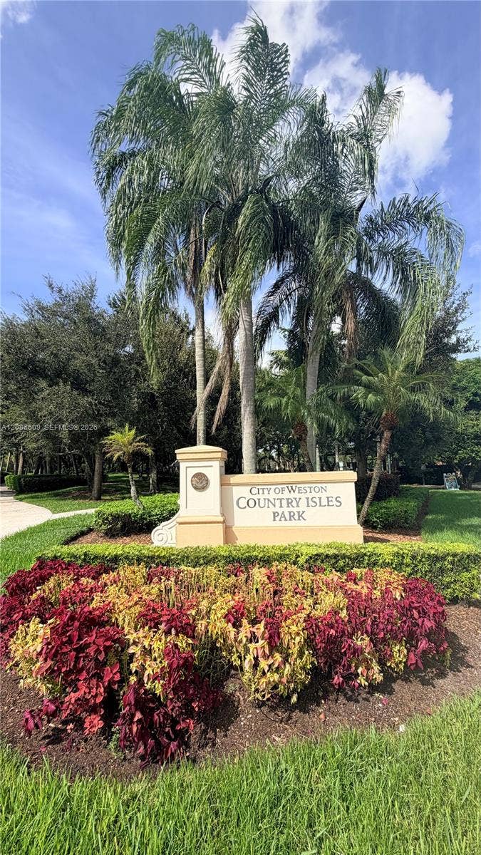1290 Seagrape Circle, Weston, Weston, FL 33326 Country Isles