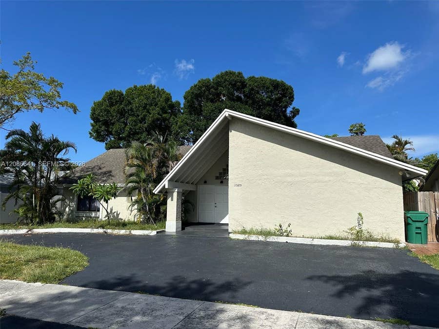 Property photo for 20605 NE 9th Court, #20605, Miami, FL