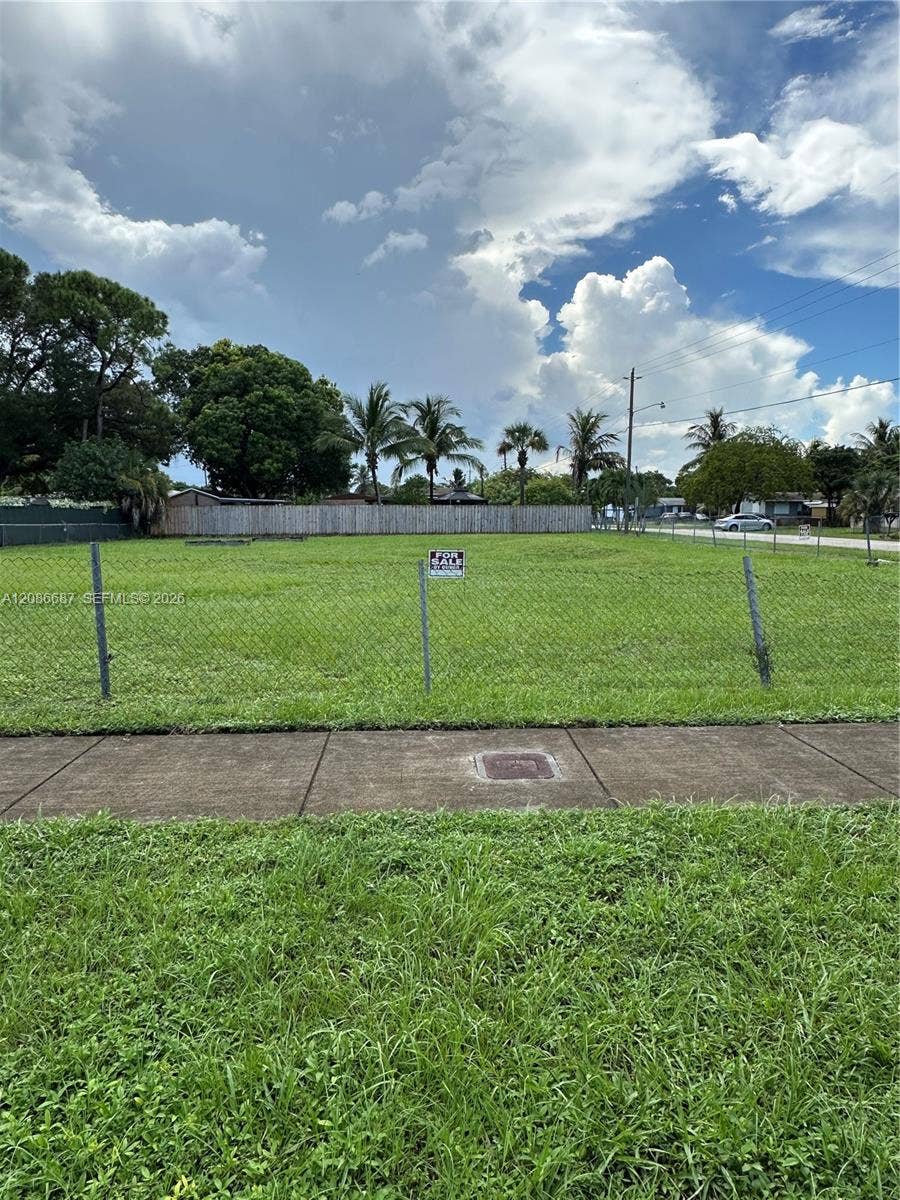 Property photo for 16240 NW 38th Place, Miami Gardens, FL