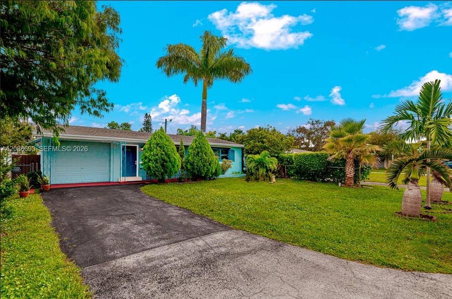 Property photo for 815 SW 6th Avenue, Hallandale Beach, FL