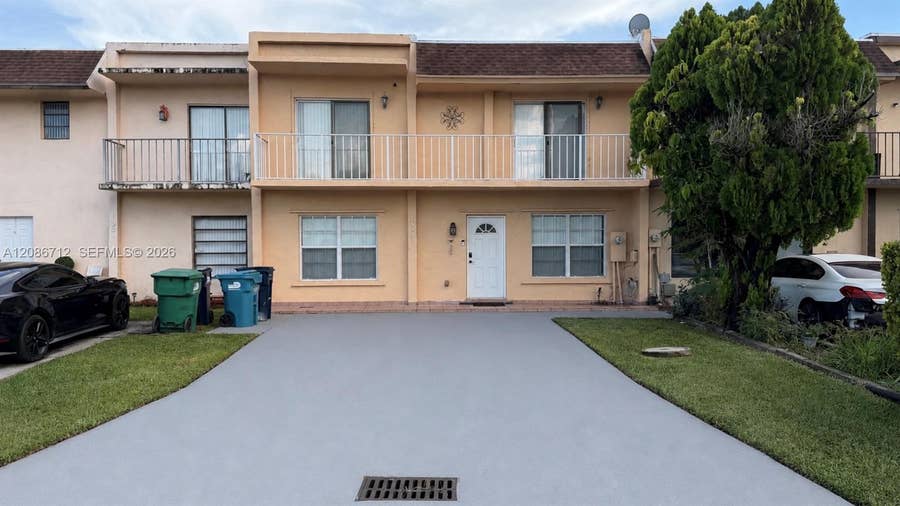 Property photo for 11249 SW 33rd Cir Place, Miami, FL