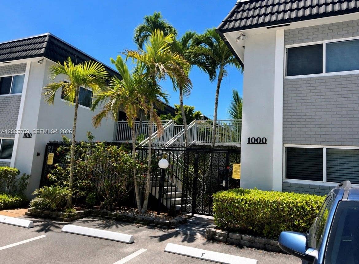 1000 SE 15th Street, #205, Fort Lauderdale, FL 33316 Photo 1