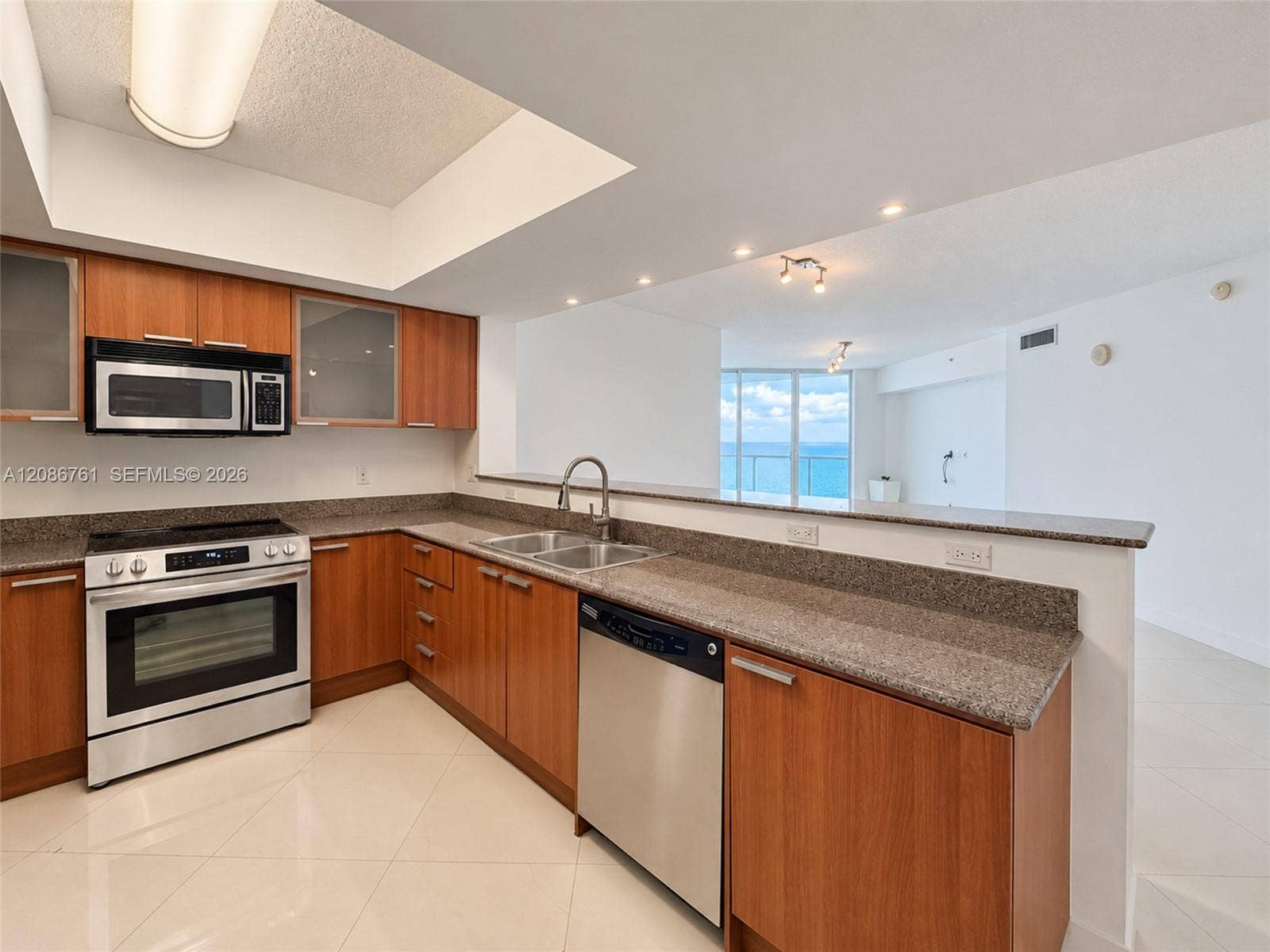 16699 Collins Avenue, #1610, Sunny Isles Beach, FL 33160 Photo 6