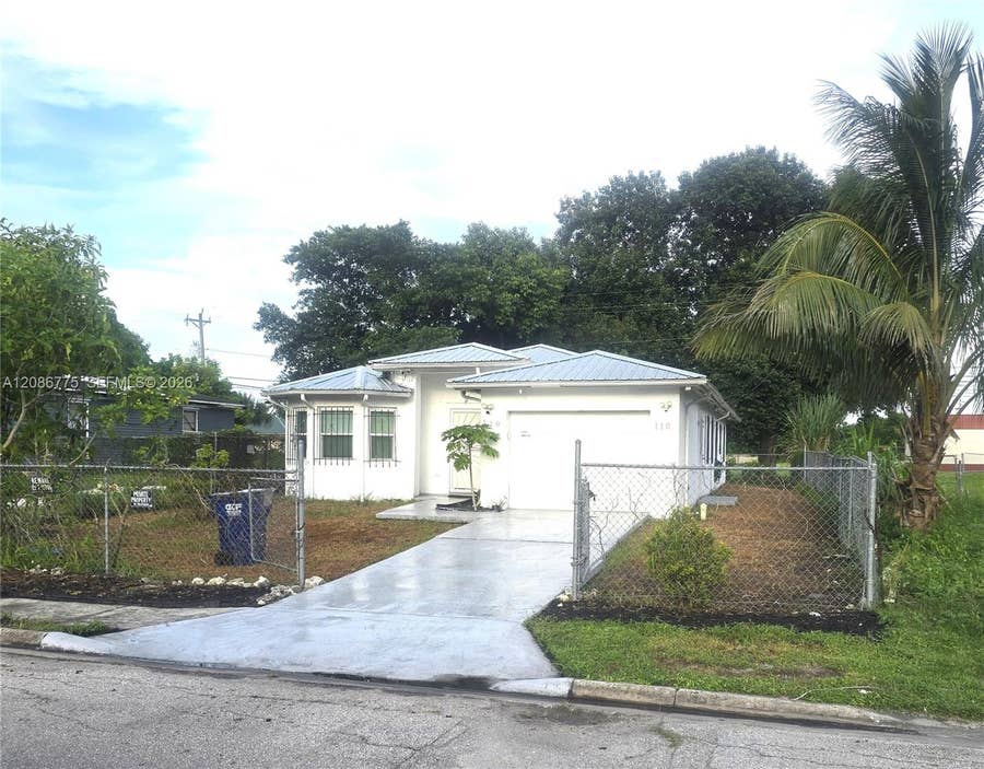 Property photo for 110 NW 9th Avenue, South Bay, FL