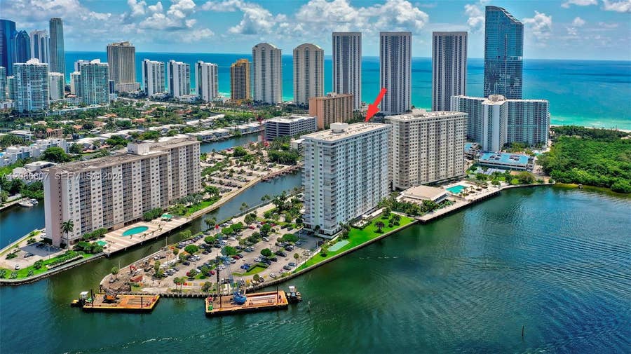 Property photo for 500 Bayview Drive, #1420, Sunny Isles Beach, FL