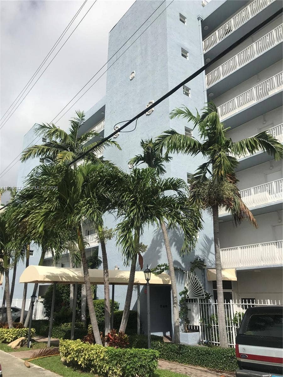 Property photo for 677 NE 24 Th, #704, Miami, FL