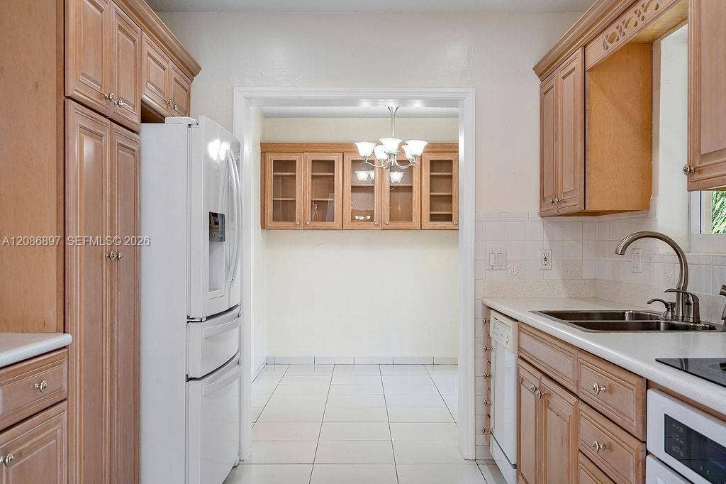 2475 NE 214th Street, Aventura, FL 33180 Photo 16