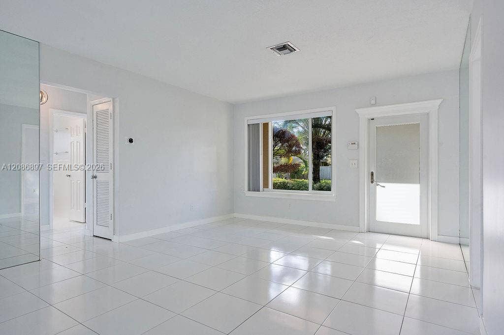 2475 NE 214th Street, Aventura, FL 33180 Photo 14