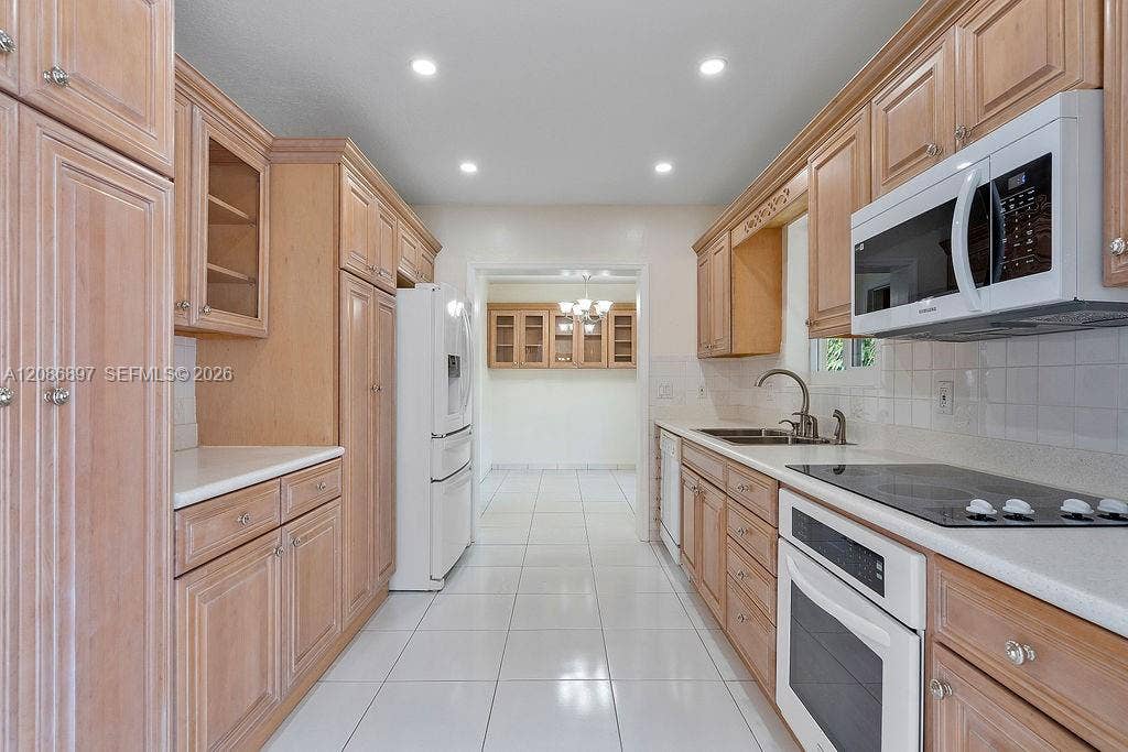 2475 NE 214th Street, Aventura, FL 33180 Photo 15