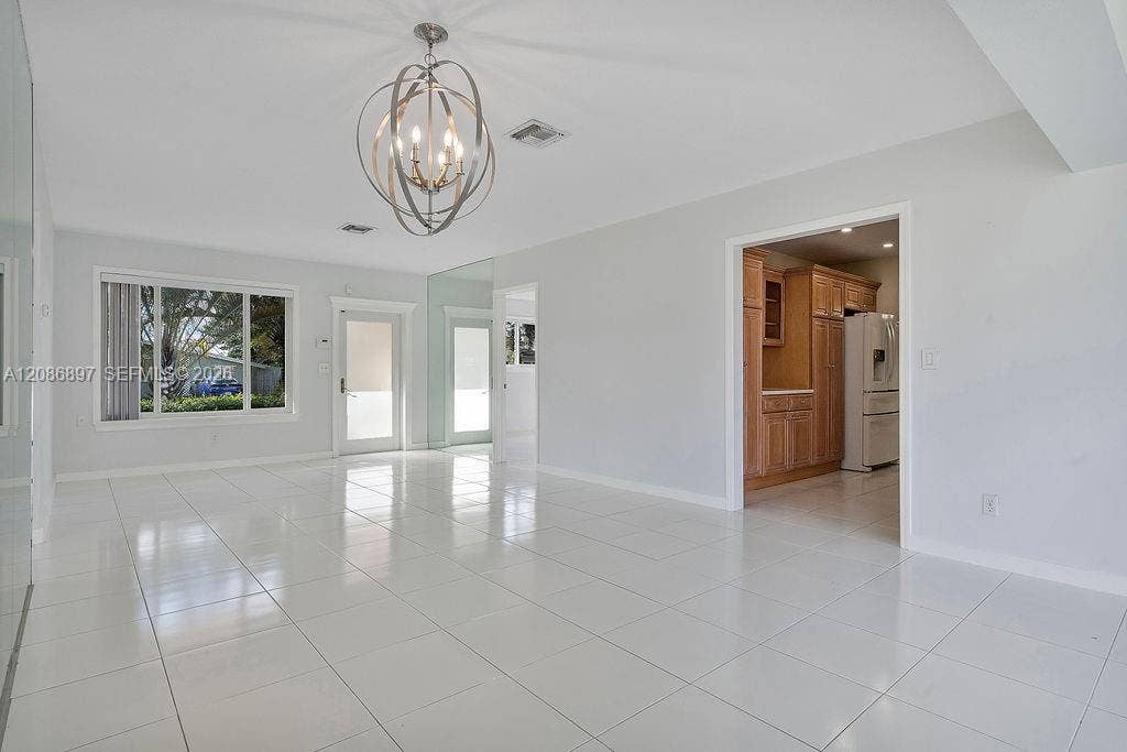 2475 NE 214th Street, Aventura, FL 33180 Photo 11