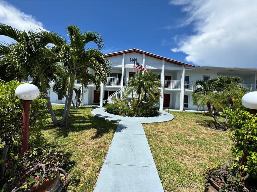 Property photo for 1401 SE 7th Avenue, #15, Pompano Beach, FL