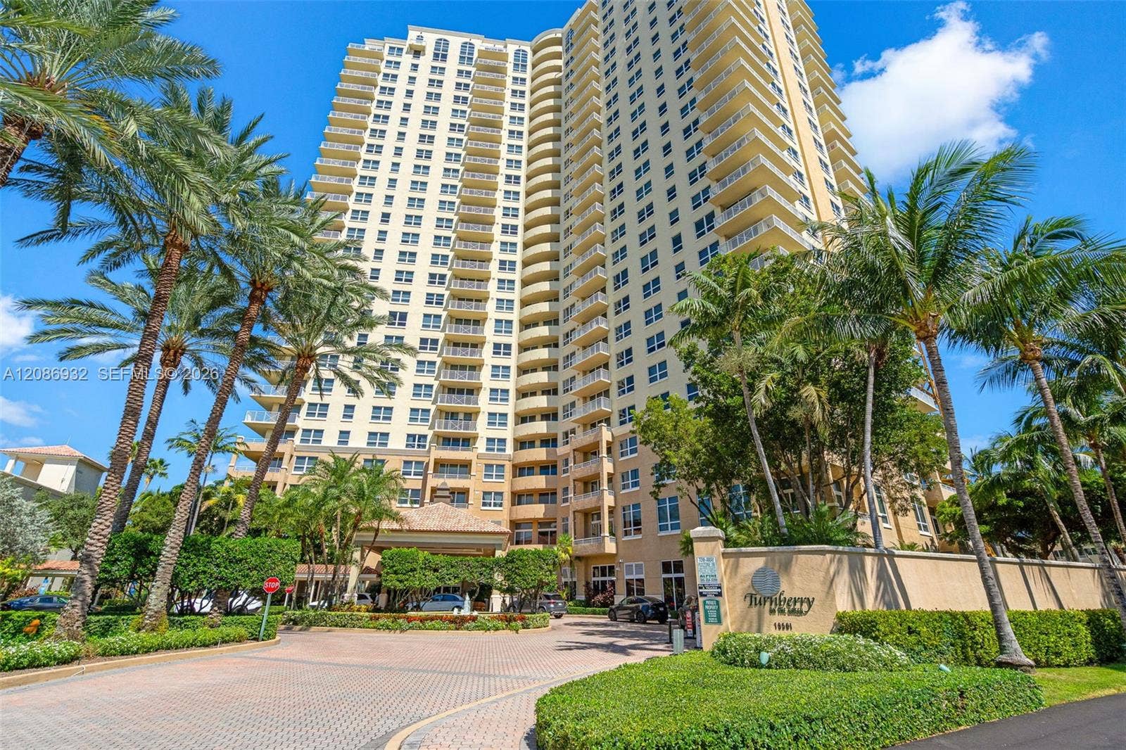 19501 W Country Club Drive, #1508, Aventura, FL 33180 Photo 2