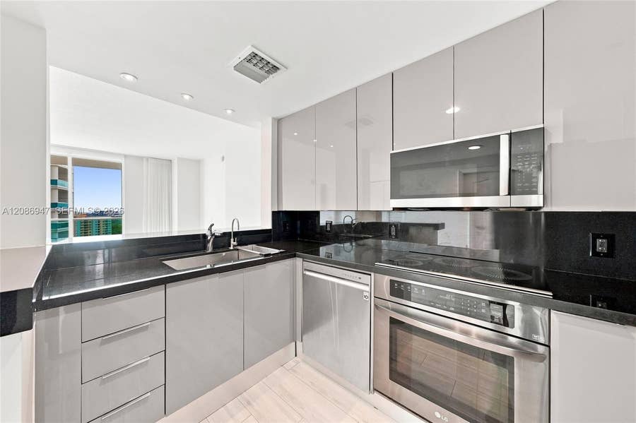 Property photo for 2101 Brickell Avenue, #3107, Miami, FL