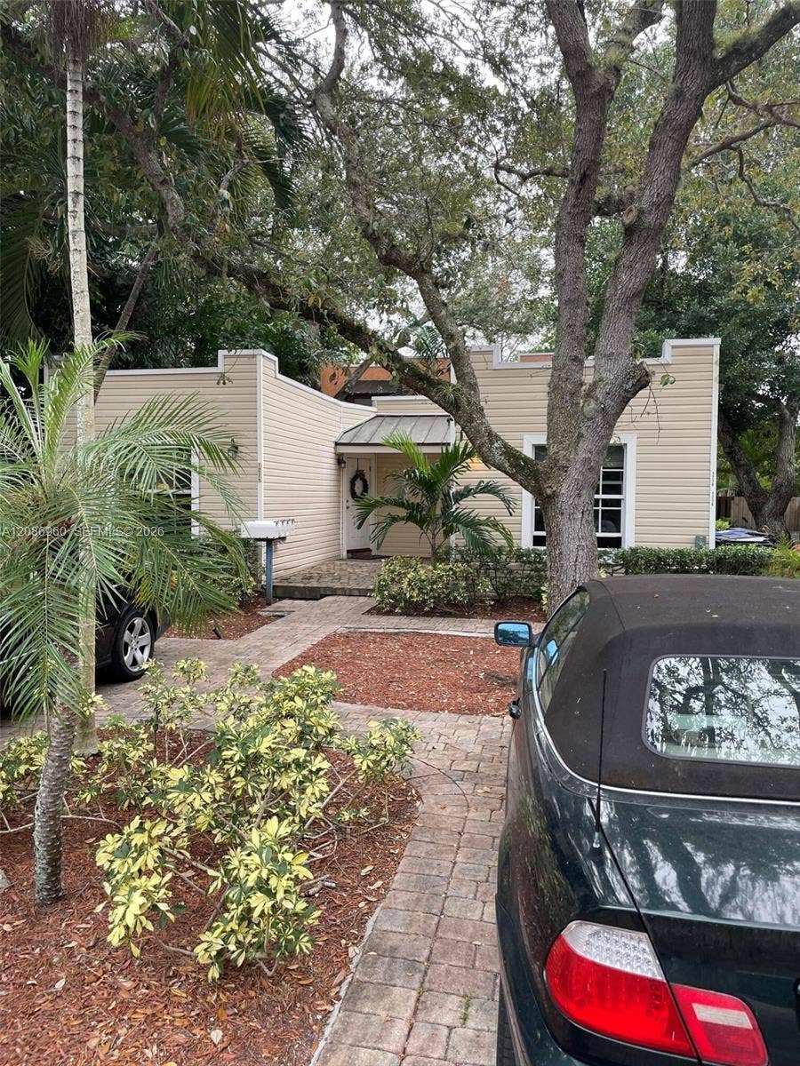 1212 SE 6th Street, #1-4, Fort Lauderdale, Fort Lauderdale, FL 33301 Photo 2