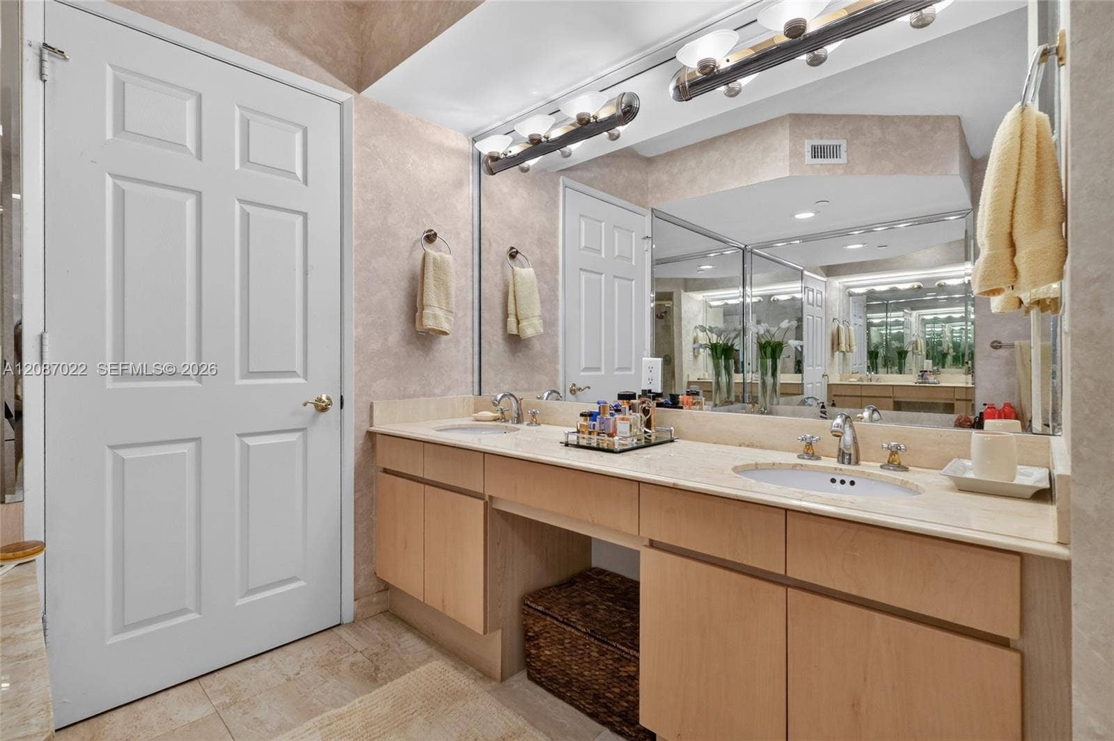 18671 Collins Avenue, #2501, Sunny Isles Beach, Sunny Isles Beach, FL 33160 Photo 21