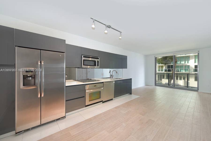 Property photo for 31 SE 6th Street, #406, Miami, FL