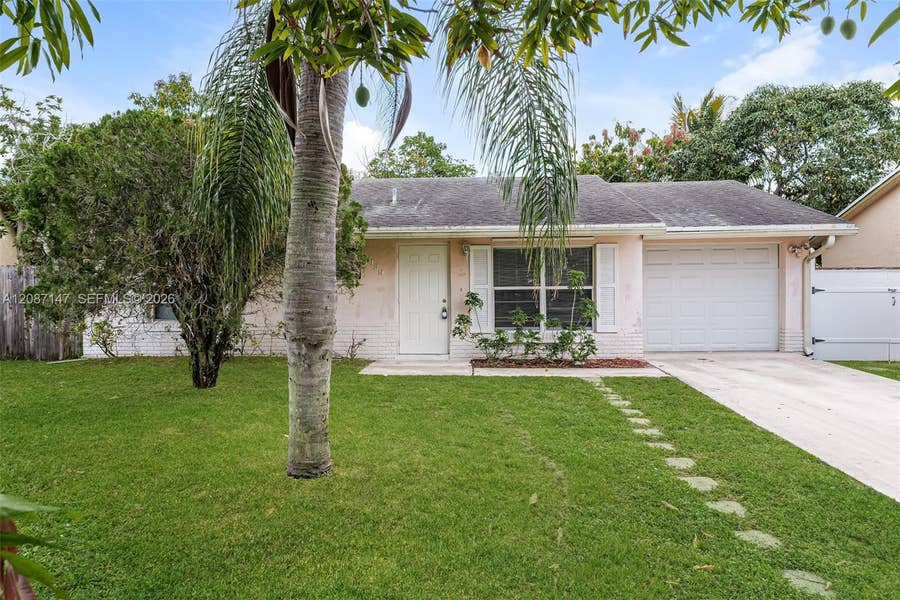 Property photo for 6129 Moonbeam Drive, Lake Worth, FL