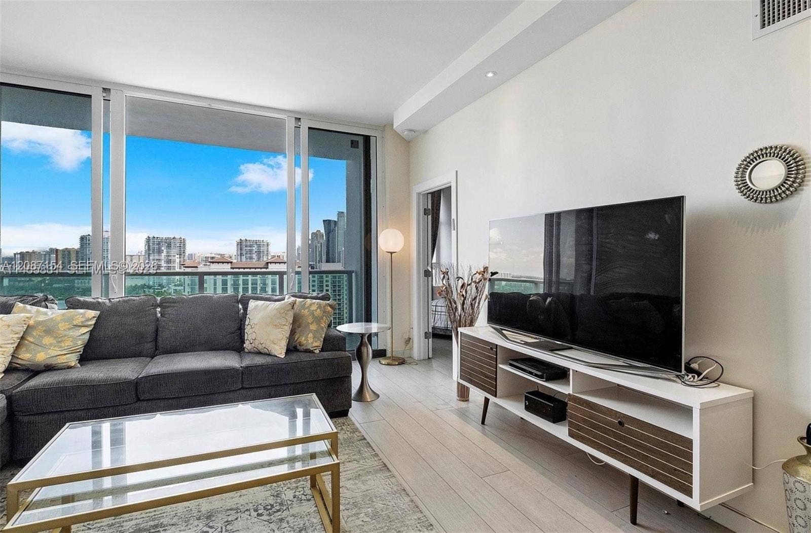 100 Bayview Drive, #PH31, Sunny Isles Beach, Sunny Isles Beach, FL 33160 Photo 3