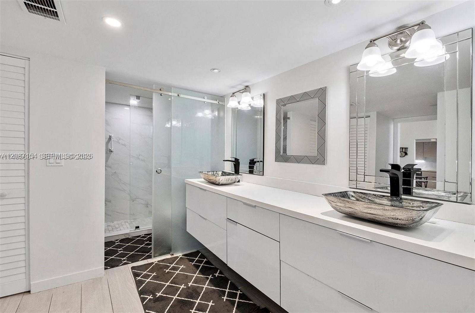 100 Bayview Drive, #PH31, Sunny Isles Beach, Sunny Isles Beach, FL 33160 Photo 6