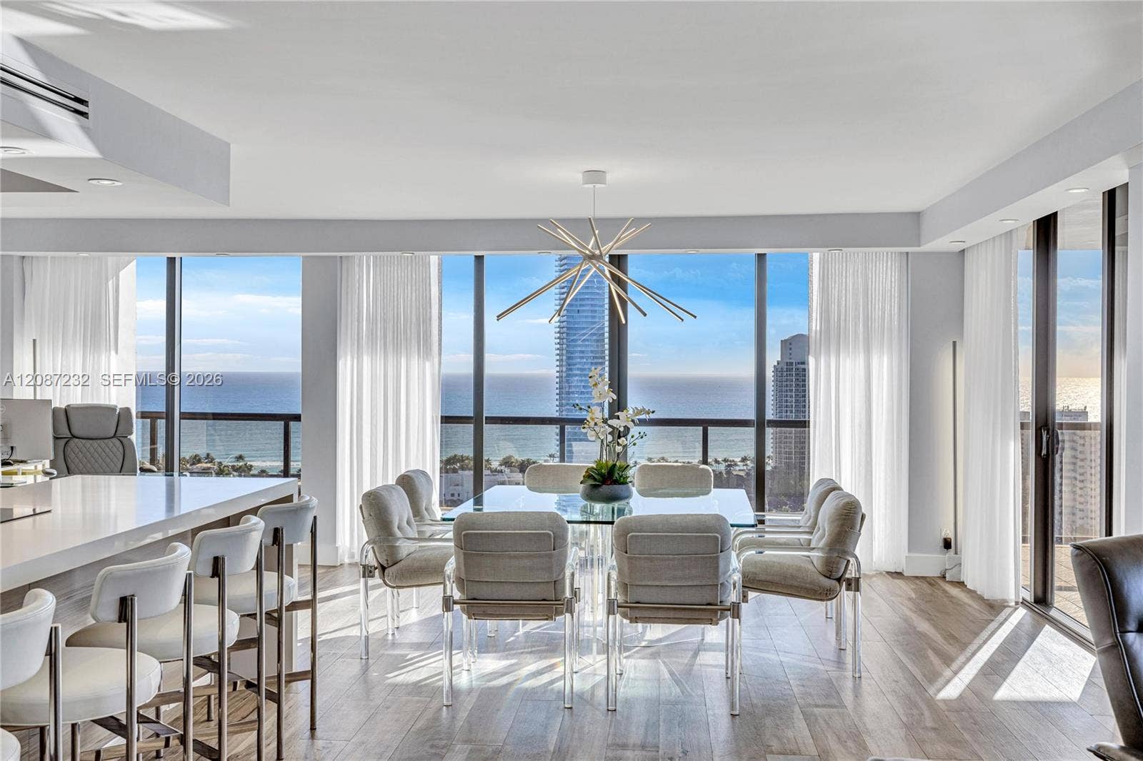 19667 Turnberry Way, #25K, Aventura, FL 33180 Dining area