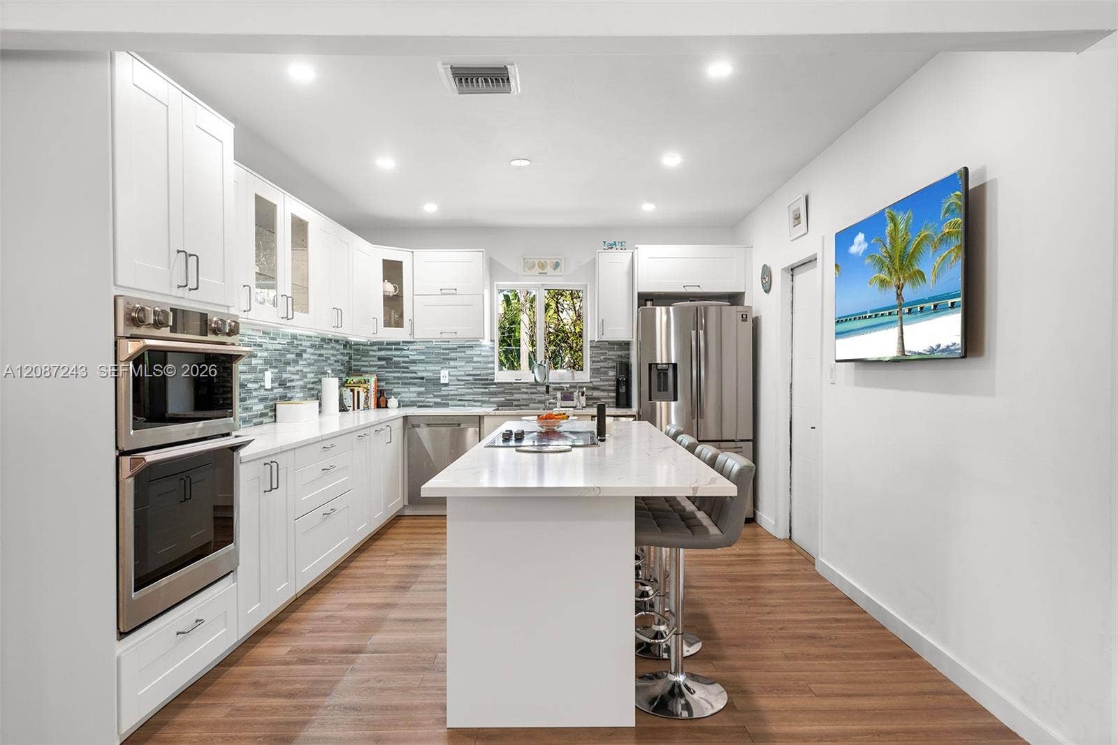 7940 Hawthorne Avenue, Miami Beach, FL 33141 Photo 15
