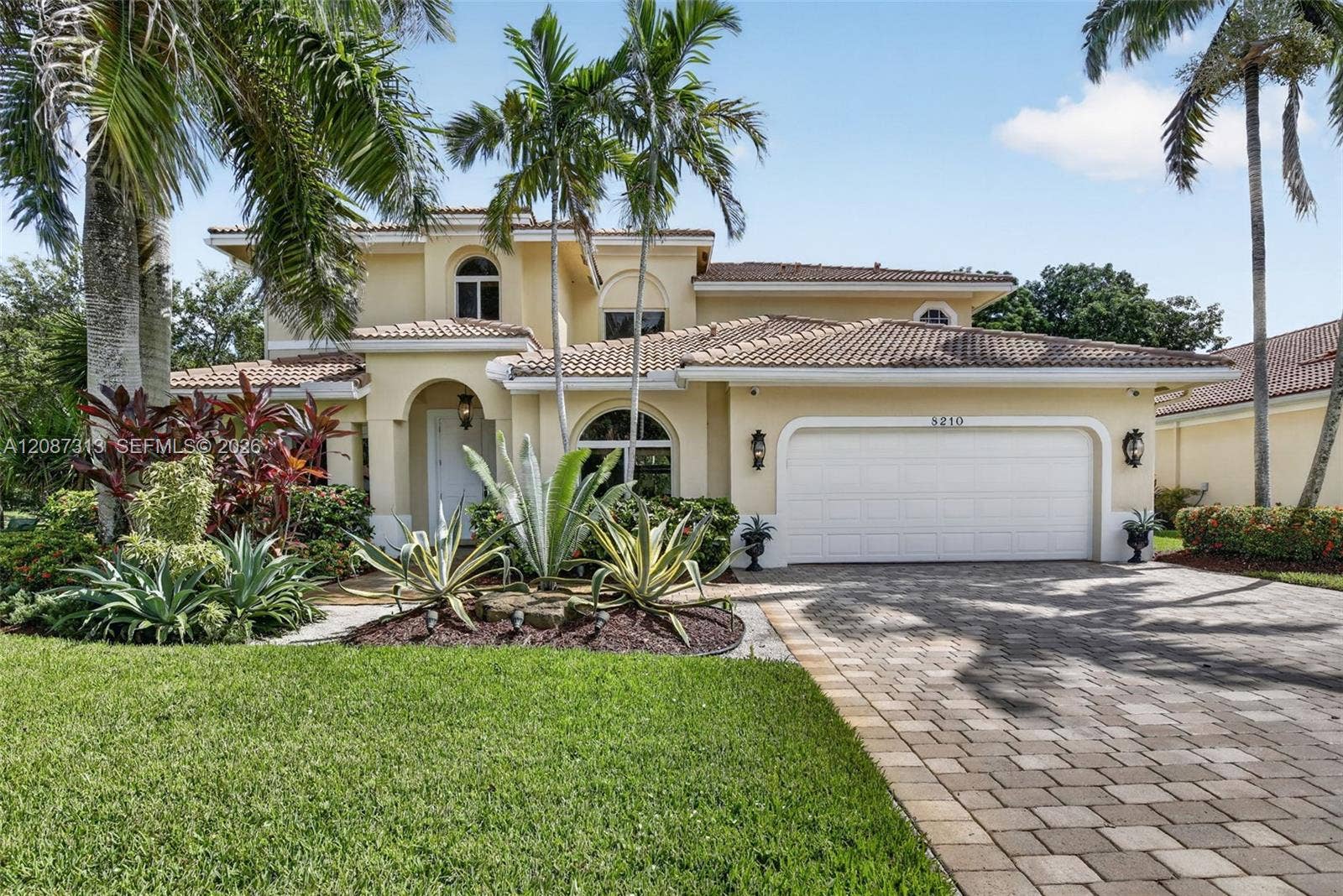8210 Phoenician Court, Davie, FL 33328 Photo 1