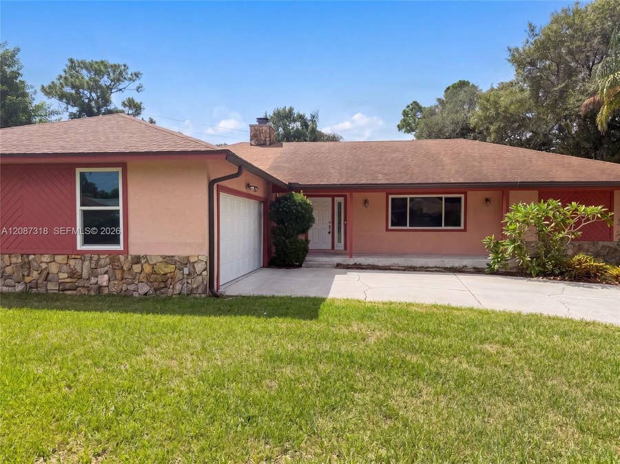 Property photo for 3123 SE Quanset Circle, Stuart, FL