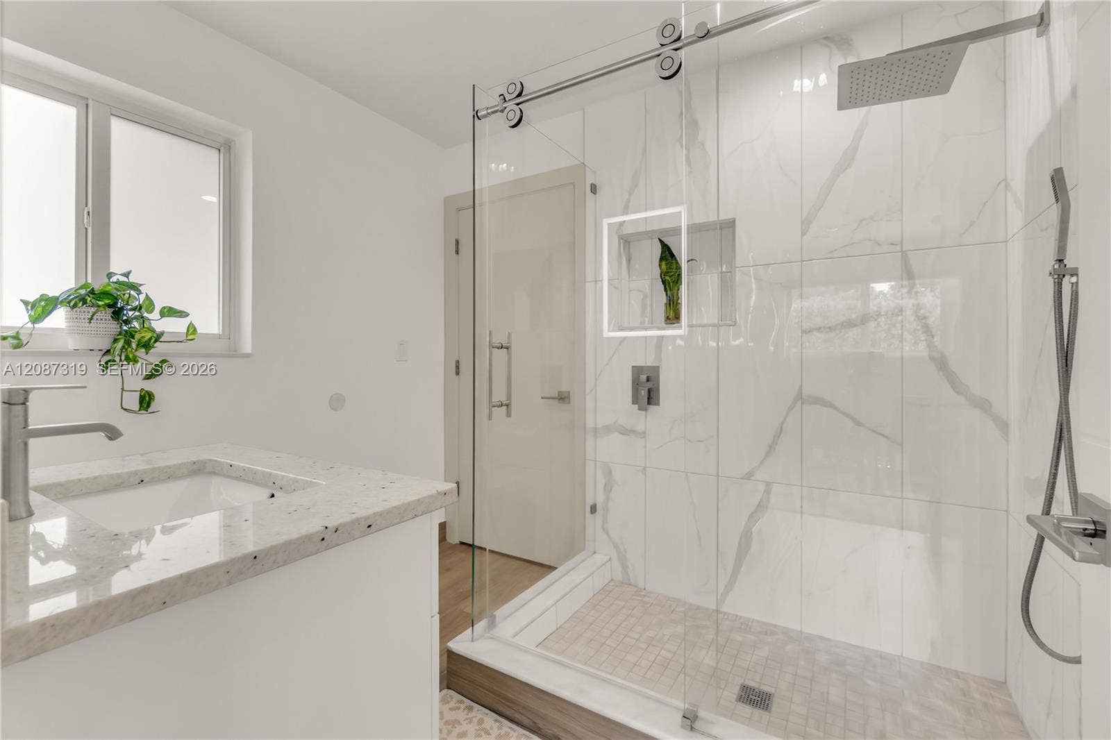 2nd Bathroom