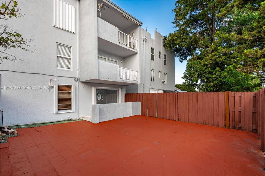 Property photo for 1725 W 60th Street, #F126, Hialeah, FL