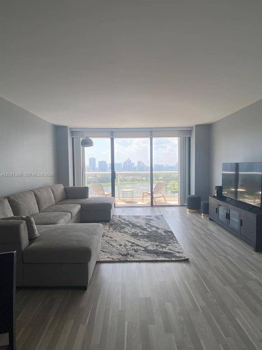 3701 N Country Club Drive, #1807, Aventura, FL 33180 Photo 15