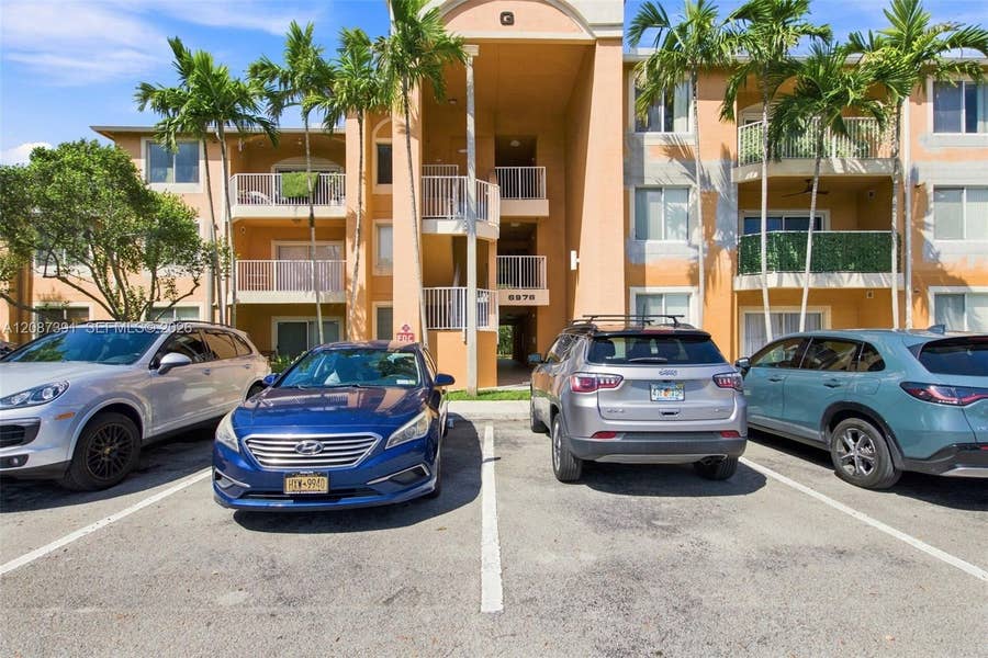 Property photo for 6976 SW 39th Street, #G304, Davie, FL